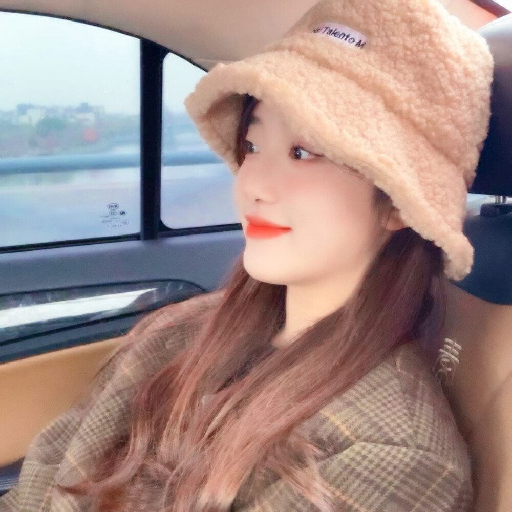 又来了甜美胡馨尹
