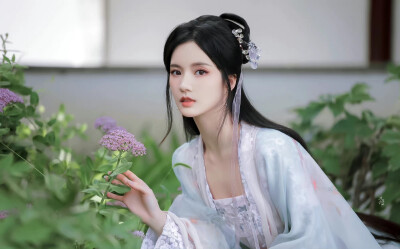 刘些宁 cr@凉荔汽水