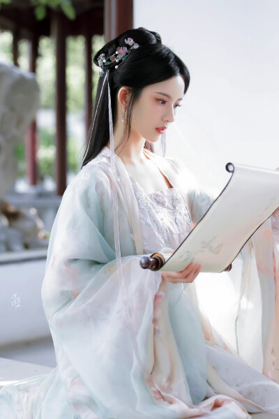 刘些宁 cr@凉荔汽水