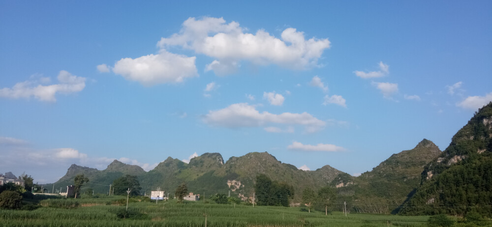 追风赶月莫停留，平芜尽处是春山