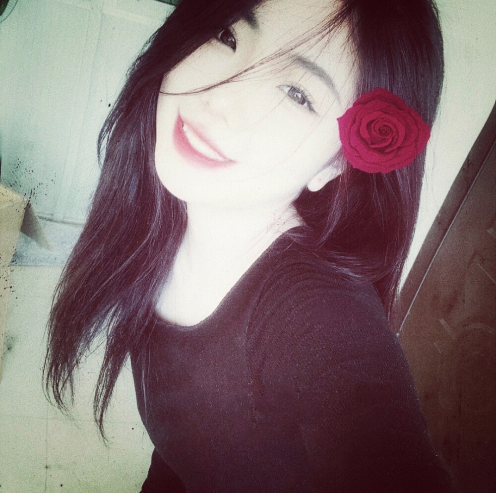 帅哥这是什么发色 撒浪黑釉吗