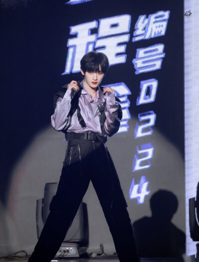 今天是丁程鑫19岁的最后一天啦 明天丁儿就要20岁啦！