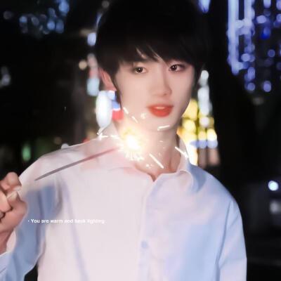 丁程鑫
2022永远开心，20岁生日快乐。
· ʸᵒᵘ ᵃʳᵉ ʷᵃʳᵐ ᵃⁿᵈ ᵇᵃᶜᵏ ˡⁱᵍʰᵗⁱⁿᵍ