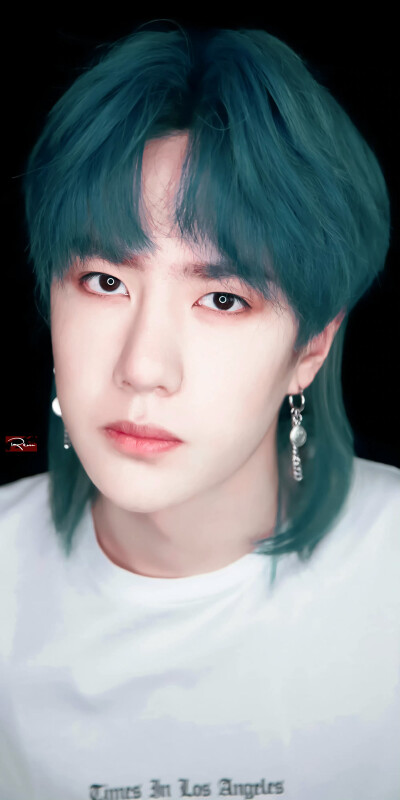 王一博
cr：-Rem·