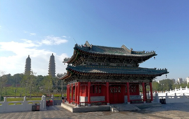 太原 永祚寺 双塔