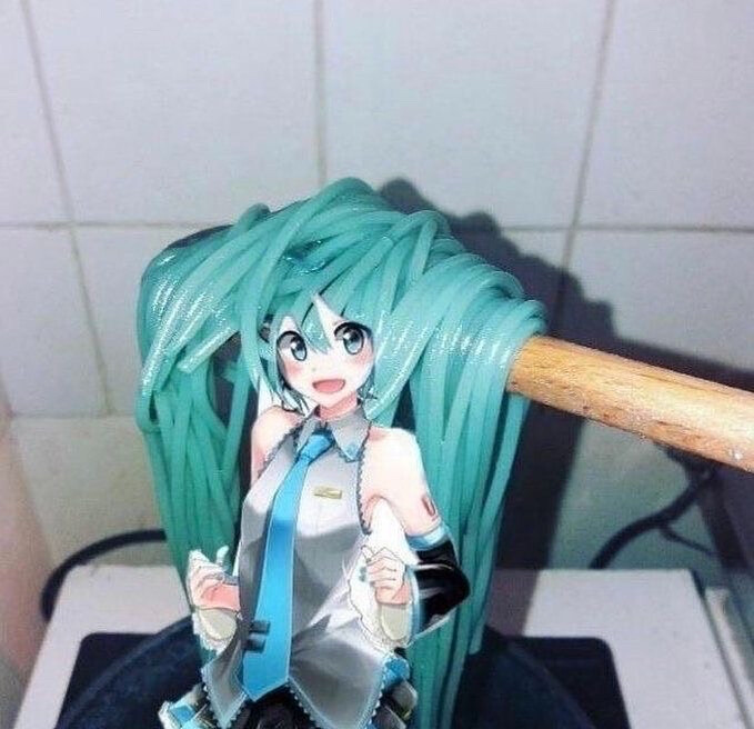 初音未来 (っ ̫-) 