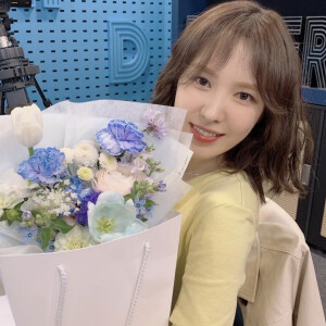 Wendy可二改 不用注
拿图收藏专辑