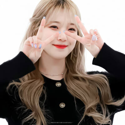 ▸
一个很杂的美女自拍合集(⸝ᵕᴗᵕ⸝⸝)♡ 