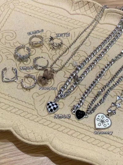 配饰大合集
cr：是Nini啊-- ​​​