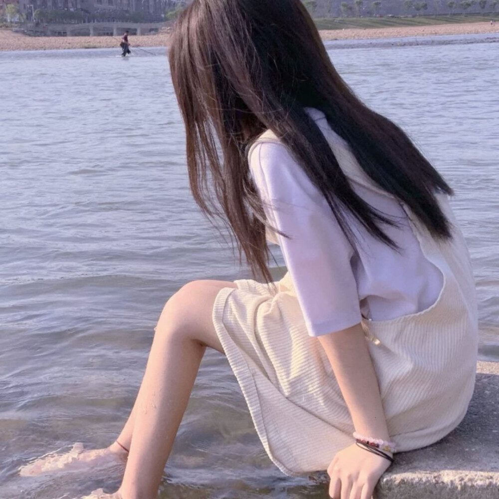 藤井莉娜