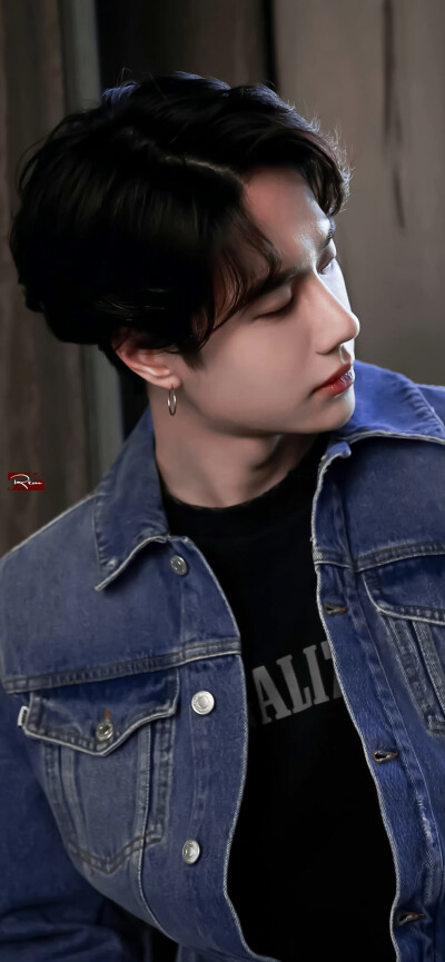 王一博
cr：-Rem·