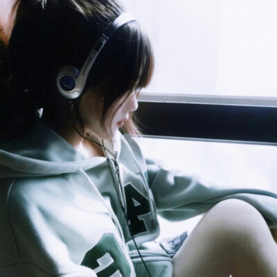 我的情绪在脸上发呆