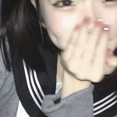 女 别爱会难过的