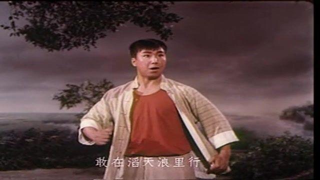 张敦义出生于1945年，河北省高阳县人，他是昆曲武生，在北方昆曲剧院任职，1965年被借调但北京京剧团，在《沙家浜》里饰演沙奶奶的儿子沙四龙一角。