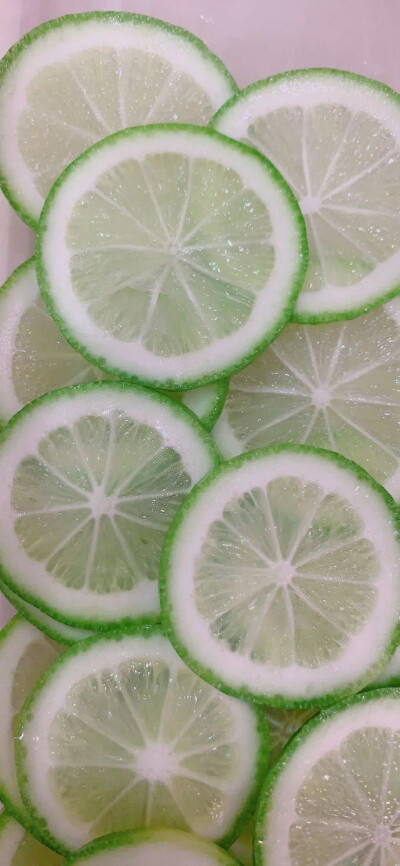 一个人独处，并不是只丢下一切躲起来，而是要回到最纯粹的自己。
