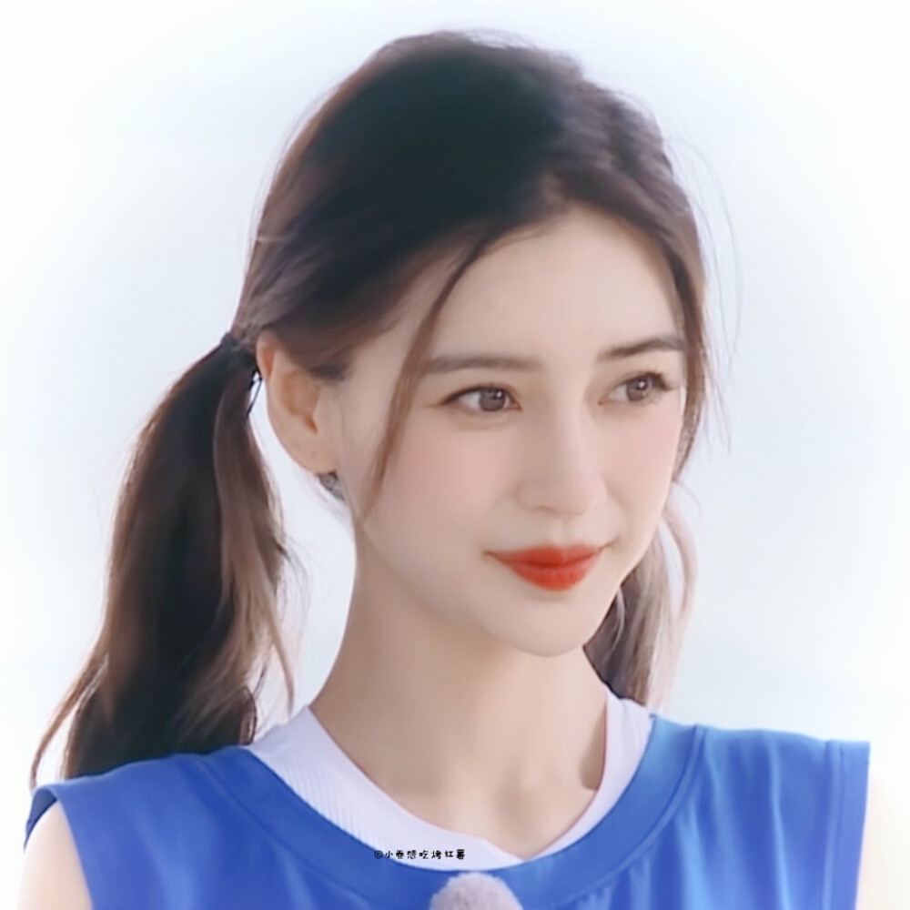 ：
“上海的风吹遍大街小巷，Angelababy，杨颖的名字会响彻上海的大街小巷”
@Angelababy.
二传注明dt小卷想吃烤红薯.
原截小黄君.
