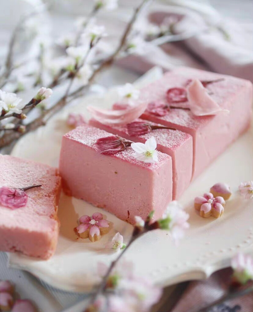 樱花味的甜品，春天的味道。