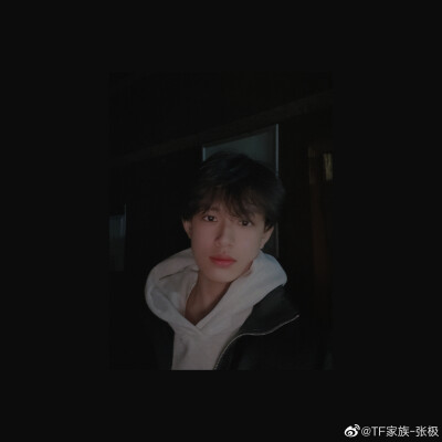 zj
TF家族三代练习生-张极