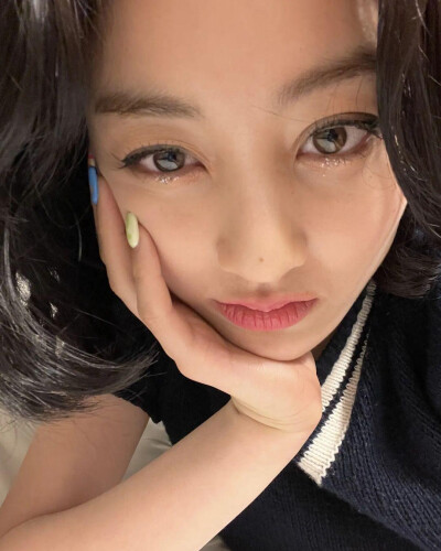 JIHYO 朴志效