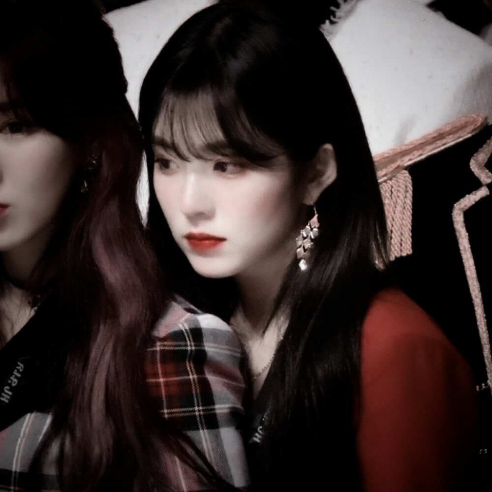 小猫咪也不知道为什么会那么可爱，她只是想黏你