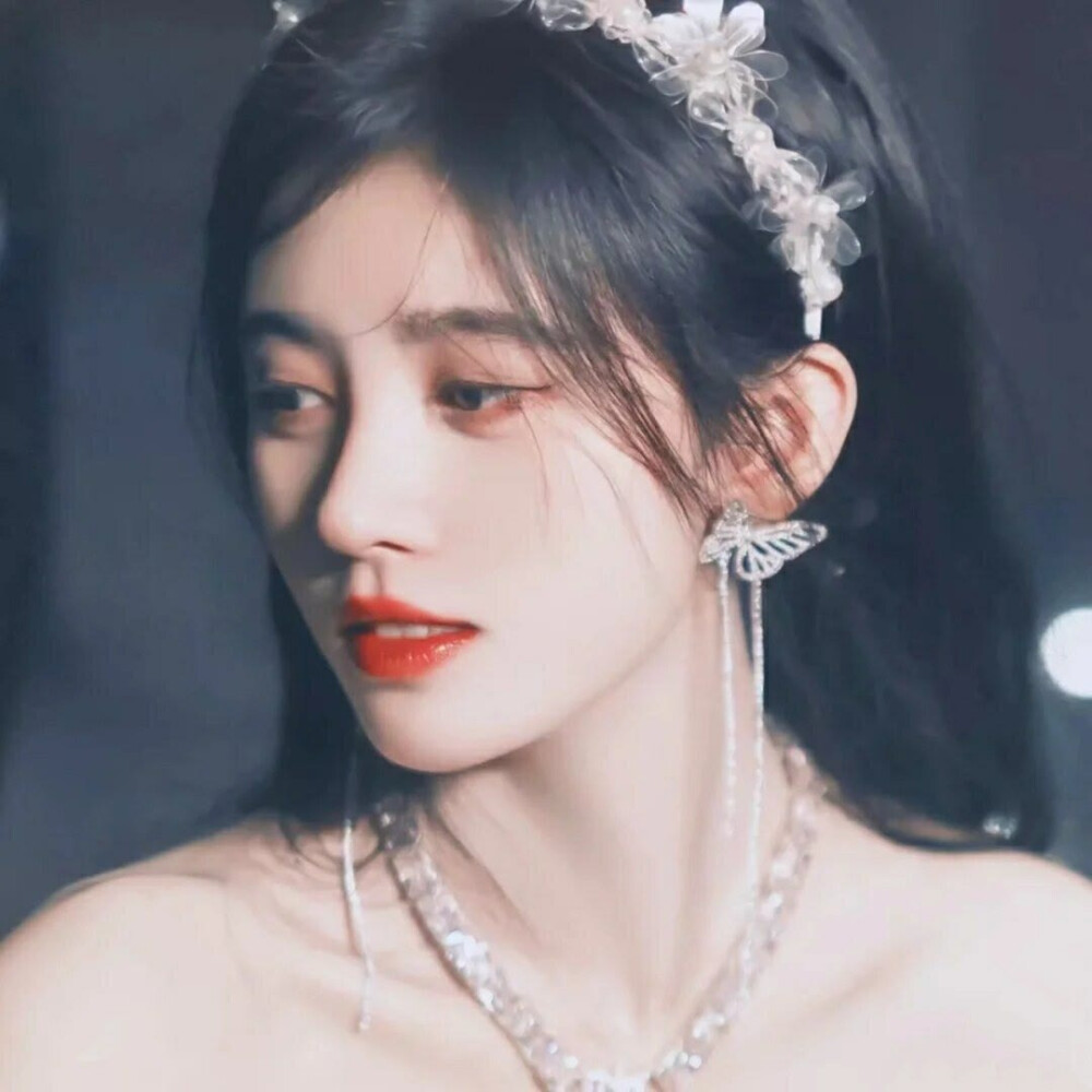 鞠婧祎女头