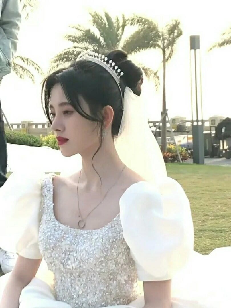 鞠婧祎女头