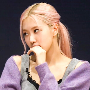 
ᴿᵒˢᵉᵃⁿⁿᵉ ᴾᵃʳᵏ
朴彩英||
