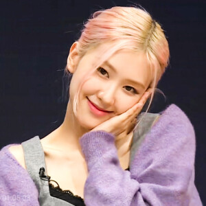 
ᴿᵒˢᵉᵃⁿⁿᵉ ᴾᵃʳᵏ
朴彩英||
