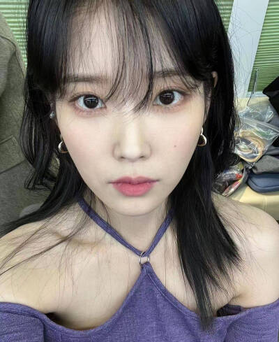 IU