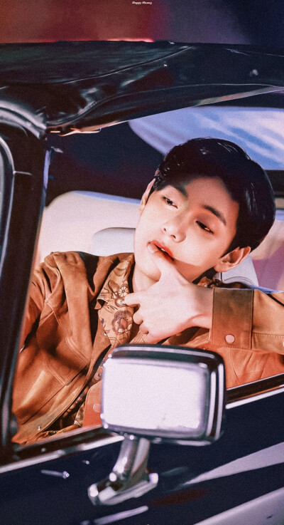 金泰亨
图源微博:金泰亨超话