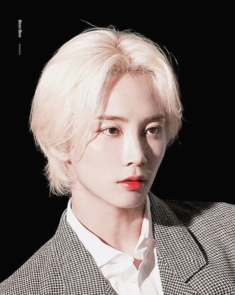 尹净汉 jeonghan