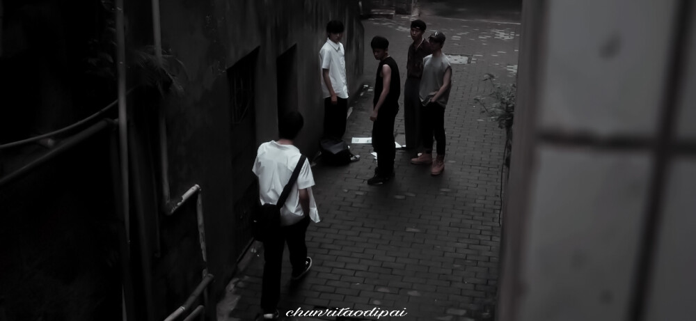 “一起等雨停”
苏粟粟/宋亚轩/刘耀文/一起等雨停