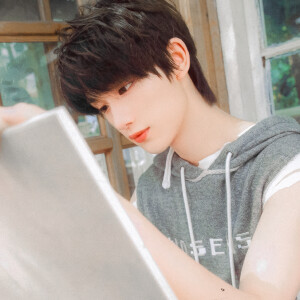 清纯小丁 cr.拾之野行
