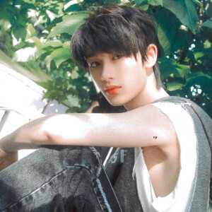 清纯小丁 cr.拾之野行
