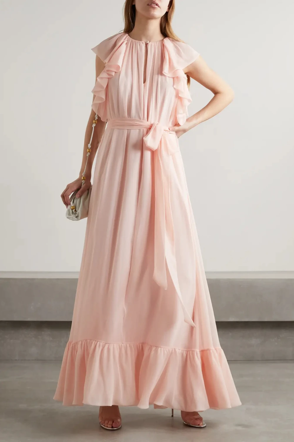 monique lhuillier 这款礼服以轻盈的嫩粉色… - 高清图片,堆糖,美图