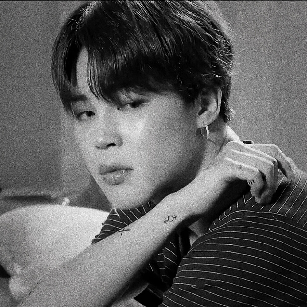 ：///Lets fall.in love tonight.