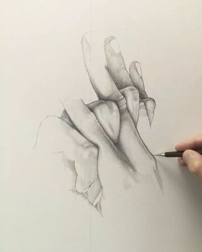 Daan Noppen，荷兰画家，生于1977。戴安·诺彭（Daan Noppen）是一位屡获殊荣的荷兰艺术家，其作品曾在德国，奥地利，卢森堡，美国和荷兰展出。在他的作品中，他探索了物理学及其与我们自己和我们的情感的关系。诺彭…