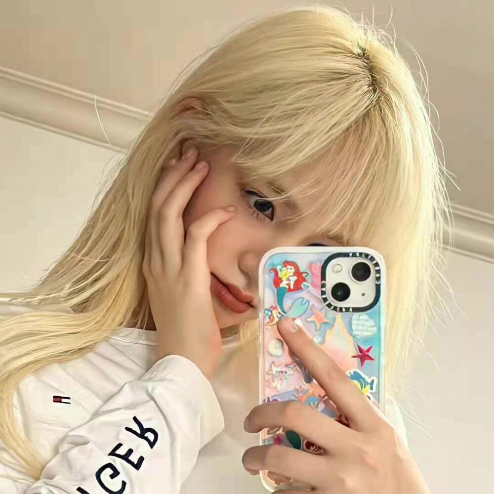 女