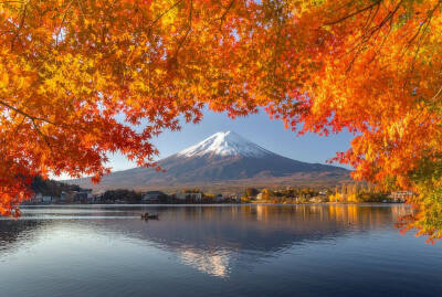 日本 山梨県 富士山 河口湖 紅葉 