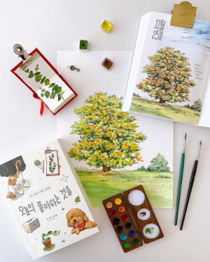 Yirang Kim的水彩作品色调淡雅生动，画面细腻明艳，一帧帧的清雅温馨，仿佛看见一朵朵绽放的鲜花。她的水彩画透出无限温柔，看了让人元气满满。