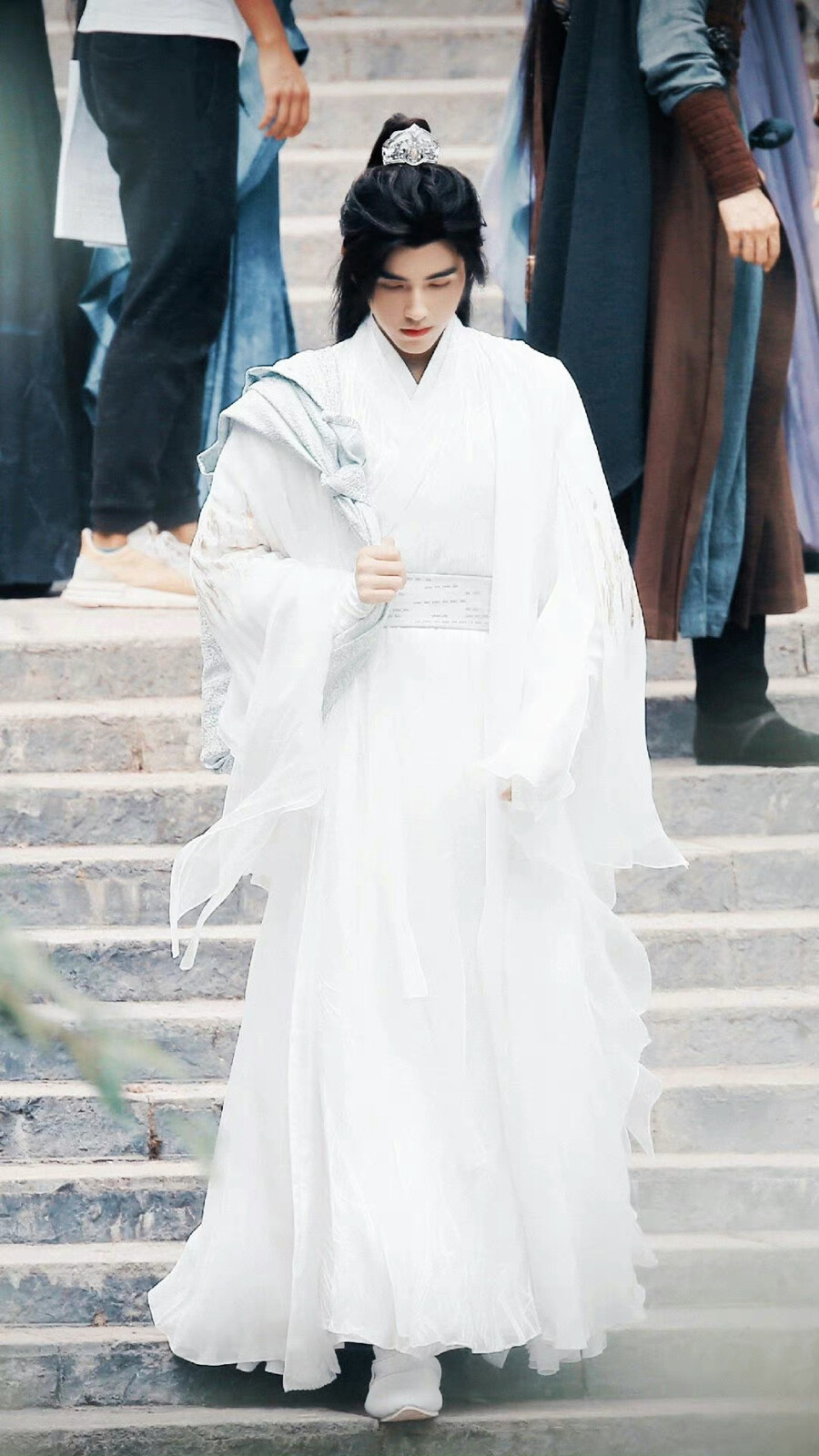 皓衣行路透 墨燃陈飞宇
