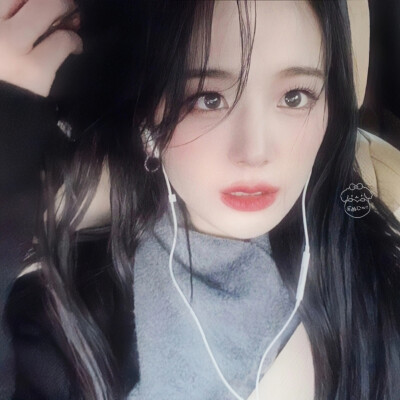 爱豆头像｜formis_9张圭悧
自拍｜头像
自调｜自修
涂鸦绘本｜无水印
禁二改｜商用｜二传需标明我的id｜违者必究