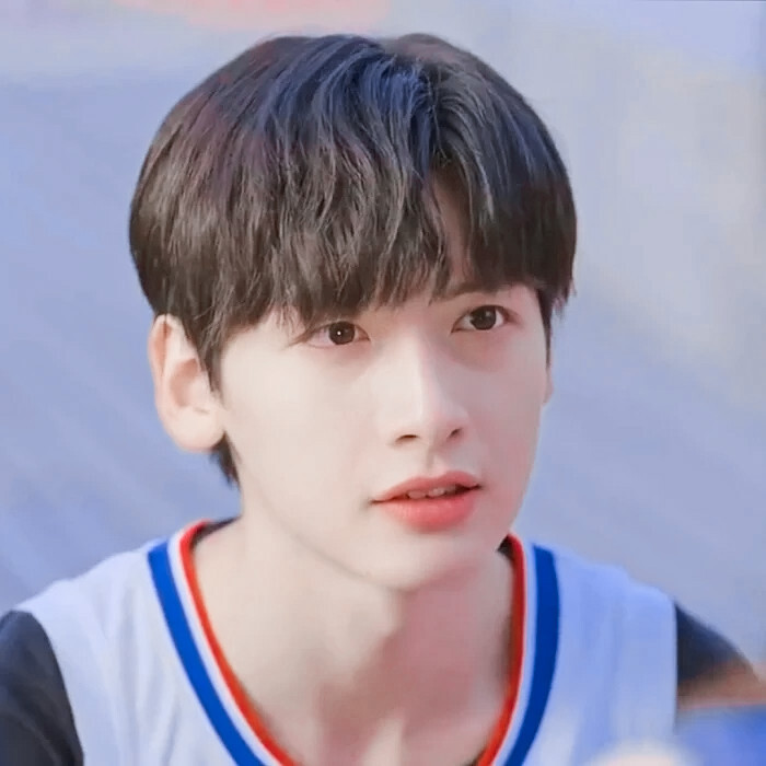 翟潇闻
原截黄丞染