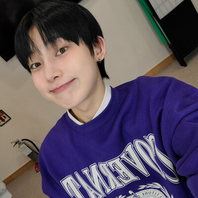 金善禹.
Sunoo.
enhypen.