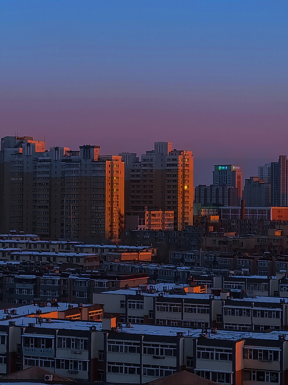 夕阳
夜景
疫情下的长春