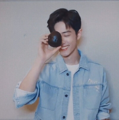 等待很迷人 很浪漫 让人充满无限期待，即使还要等很久，我也愿意＃肖战＃