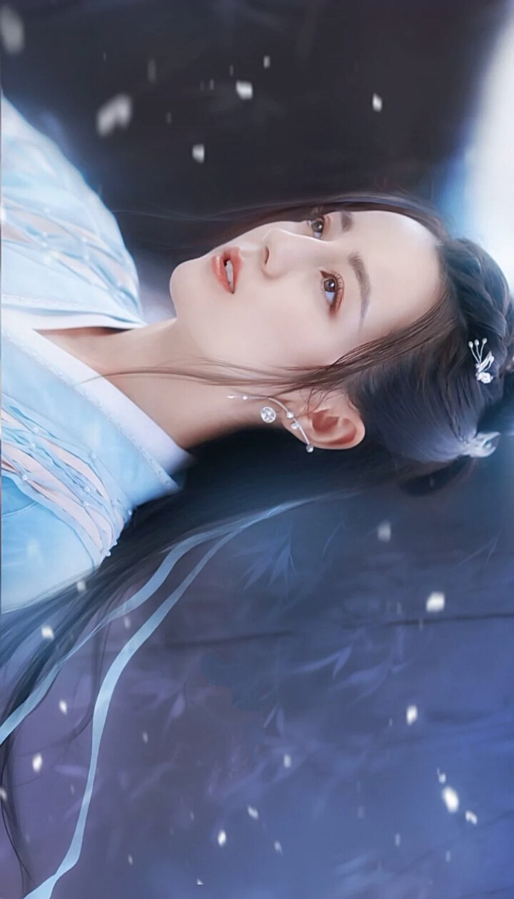 与君初相识