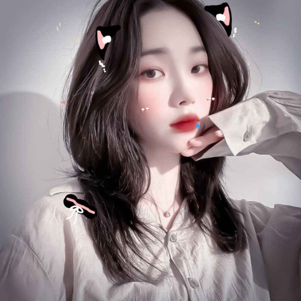 柳好适合小猫！
-
柳智敏or刘知珉
-
cr.39xiu 贴纸扯扯裙边