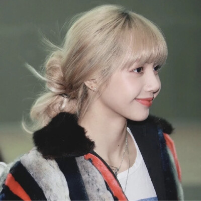 BLACKPINK LISA lalisa manobal