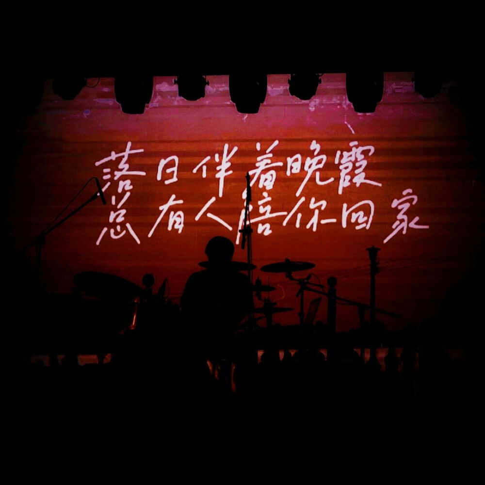 早上起床照镜子，我果然比陈献帅